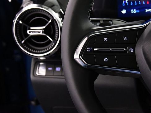 New 2026 Chevrolet Equinox LT AWD/4WD image 18