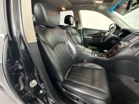 Used 2017 INFINITI QX50 Base w/ Premium Package image 32