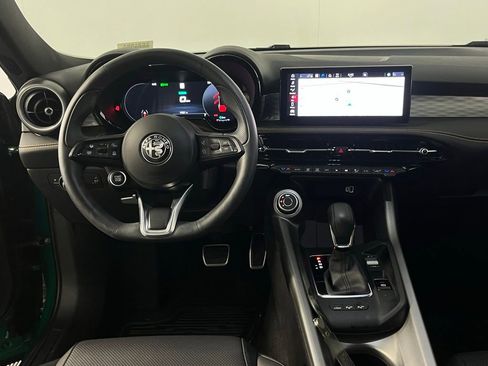 Used 2025 Alfa Romeo Tonale w/ Premium Package image 13