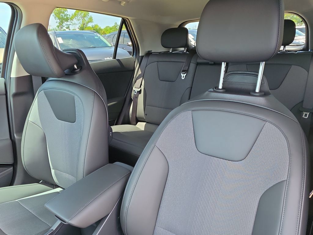 New 2026 Kia Niro Wind FWD image 22