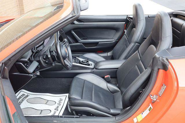 Used 2021 Porsche 911 Carrera w/ Premium Package RWD image 27