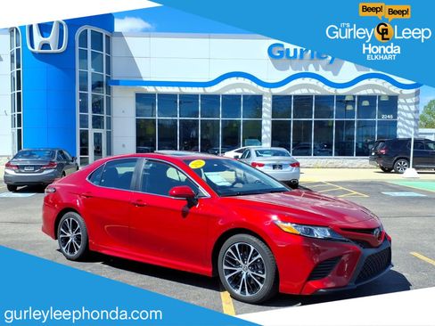 Used 2020 Toyota Camry SE w/ Audio Package image 1