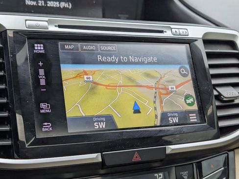 Used 2017 Honda Accord Touring image 27