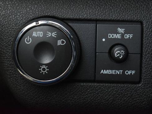 Used 2014 GMC Acadia SLE image 21