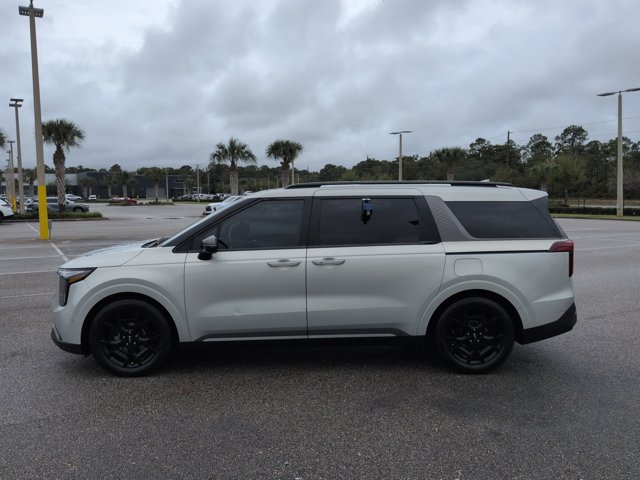 Used 2025 Kia Carnival SX Prestige FWD image 8