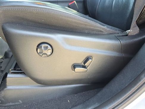 Used 2020 Jeep Grand Cherokee Limited w/ Luxury Group II image 17