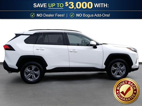 Used 2025 Toyota RAV4 XLE FWD image 8
