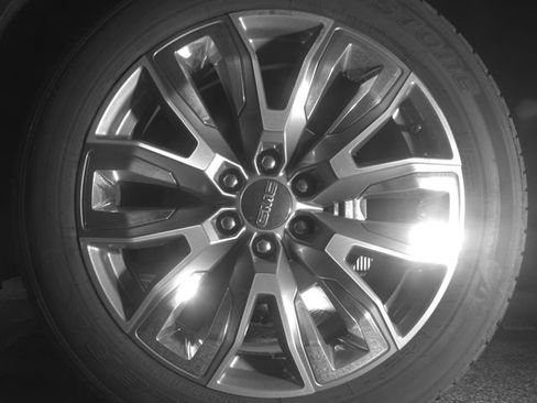 Used 2024 GMC Sierra 1500 Denali AWD/4WD image 24