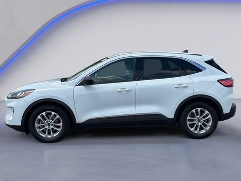 Used 2022 Ford Escape SE w/ Cold Weather Package FWD image 3