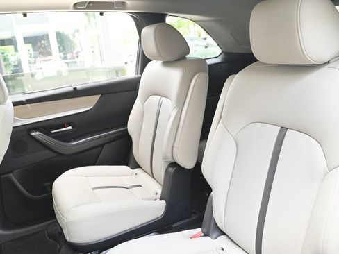 Certified 2025 MAZDA CX-90 3.3 Turbo w/ Preferred Package image 17