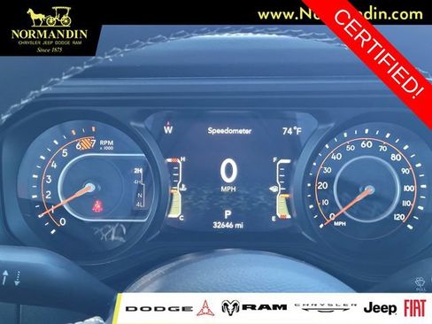Certified 2025 Jeep Wrangler Unlimited Rubicon AWD/4WD image 8