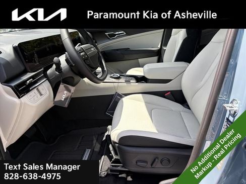 New 2026 Kia Sportage EX AWD/4WD image 17