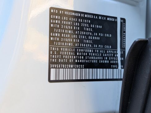 Used 2024 Volkswagen Taos SE image 38