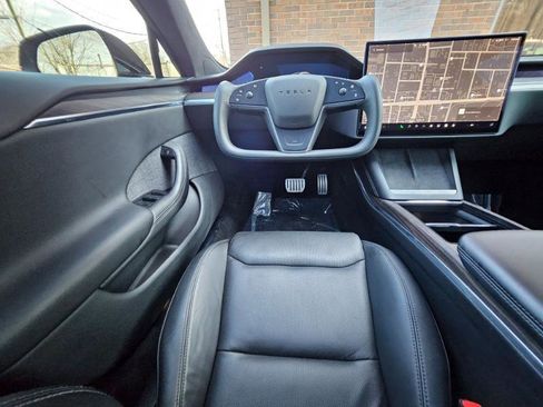 Used 2023 Tesla Model S image 5