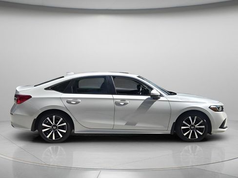 Used 2024 Honda Civic EX image 3