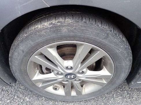 Used 2018 Hyundai Elantra SEL FWD image 10