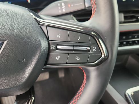 Used 2025 Chevrolet Equinox RS AWD/4WD image 22