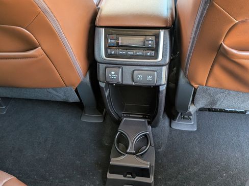 Used 2019 Subaru Ascent Touring w/ Popular Package #2 image 8