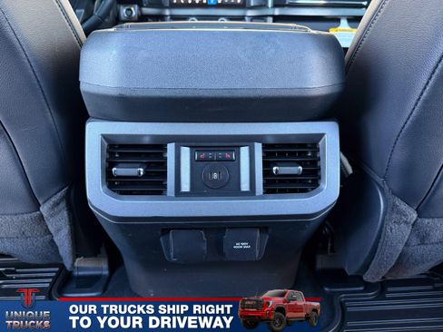 Used 2023 Ford F450 Lariat w/ FX4 Off-Road Package image 32