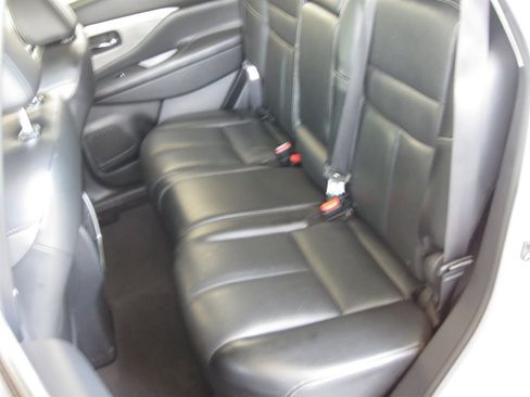 Used 2016 Nissan Murano Platinum w/ Platinum Technology Package FWD image 27