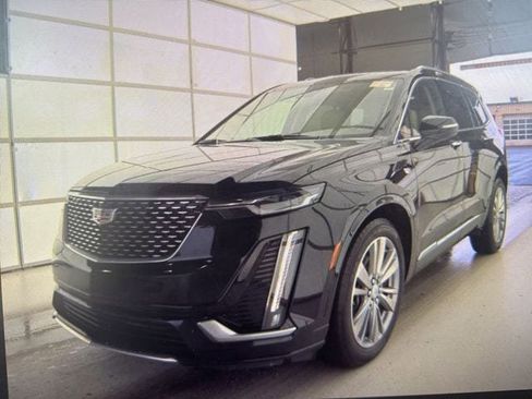 Used 2024 Cadillac XT6 Premium Luxury w/ LPO, Floor Liner Package AWD/4WD image 2