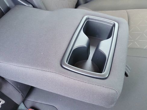 Used 2019 Toyota RAV4 XLE FWD image 27