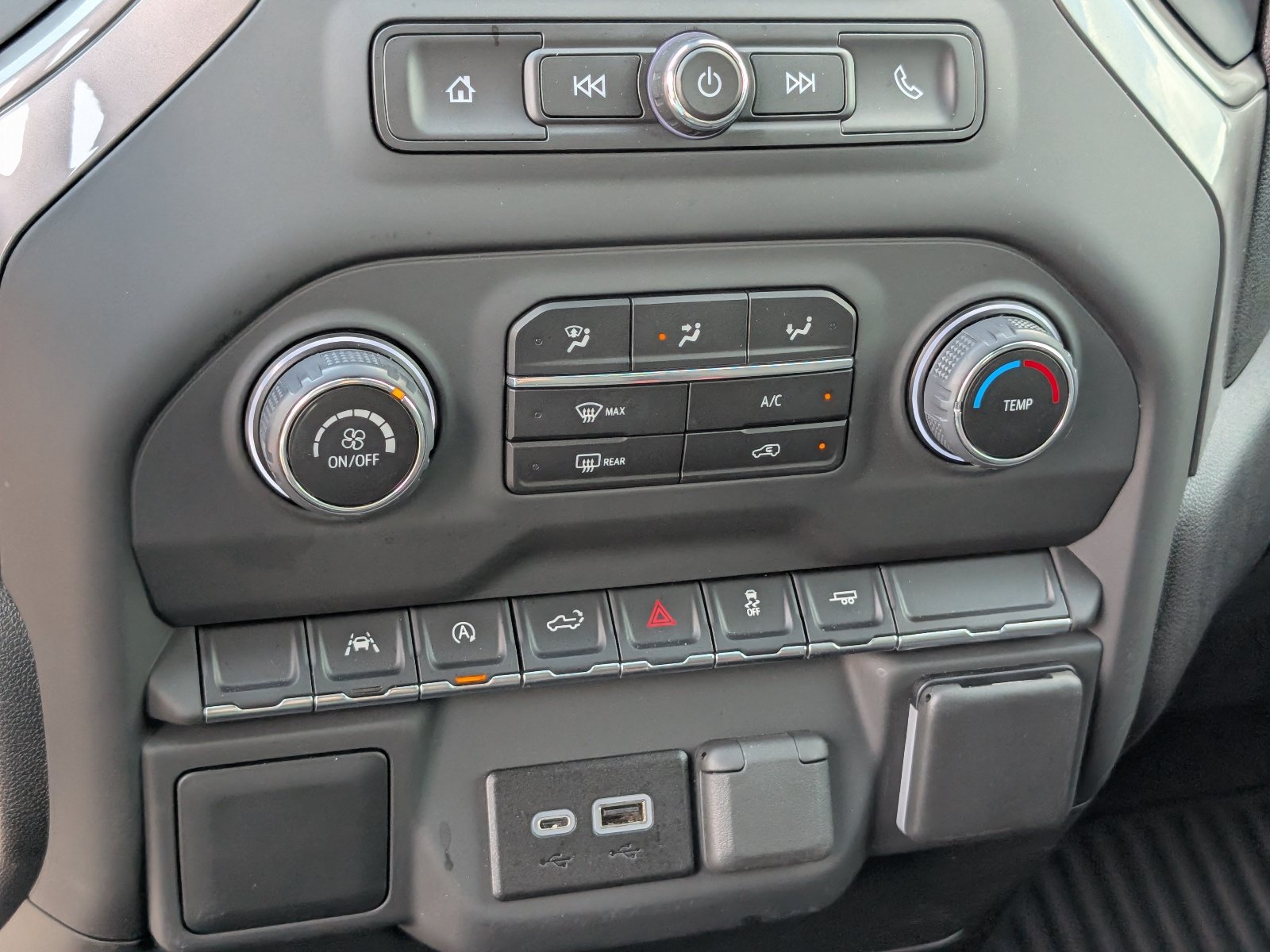 Used 2024 Chevrolet Silverado 1500 Custom RWD image 22