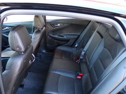 Used 2019 Chevrolet Malibu LT w/ Leather Package image 20