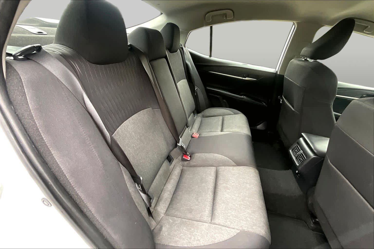 Used 2025 Toyota Camry LE w/ Convenience Package FWD image 19