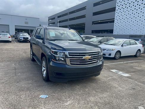 Used 2020 Chevrolet Tahoe LS RWD image 2