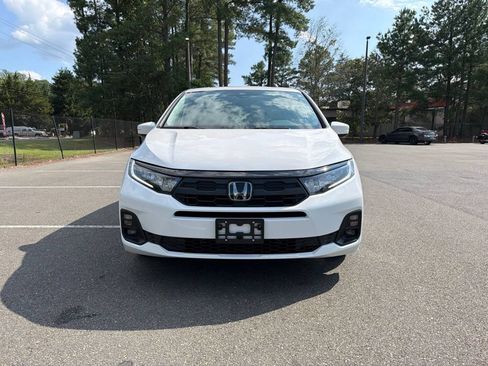 Used 2025 Honda Odyssey EX-L image 3