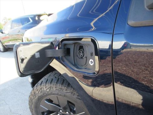 Used 2023 Ford F150 Lightning Lariat w/ Equipment Group 511A High image 10