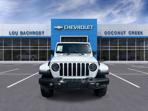 Used 2021 Jeep Wrangler Unlimited Sahara image 3