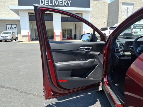 Certified 2025 Kia Sportage X-Line AWD/4WD image 12