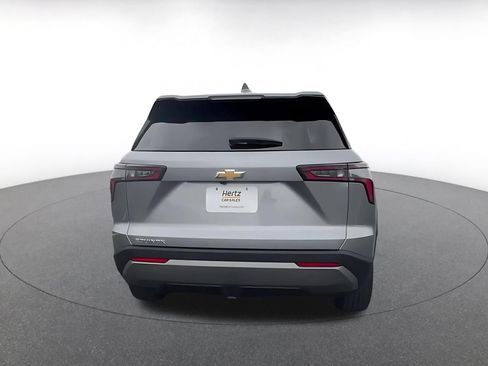 Used 2025 Chevrolet Equinox LT FWD image 12