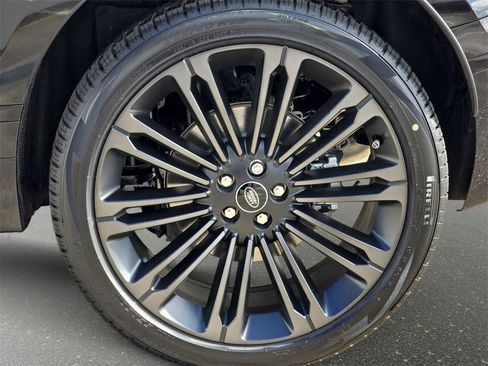 New 2026 Land Rover Range Rover Velar Dynamic SE image 34