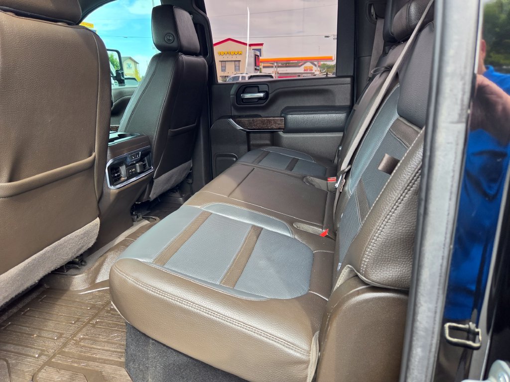 Used 2020 GMC Sierra 2500 Denali w/ Denali Ultimate Package AWD/4WD image 25