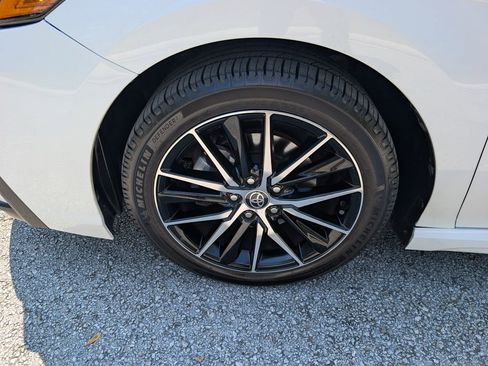 Used 2021 Toyota Camry SE image 9