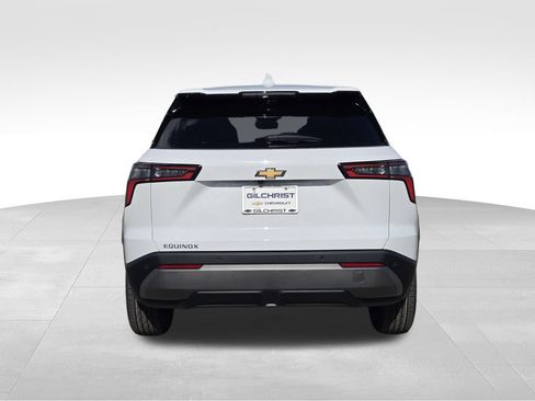 New 2026 Chevrolet Equinox LT w/ Convenience Package II FWD image 6