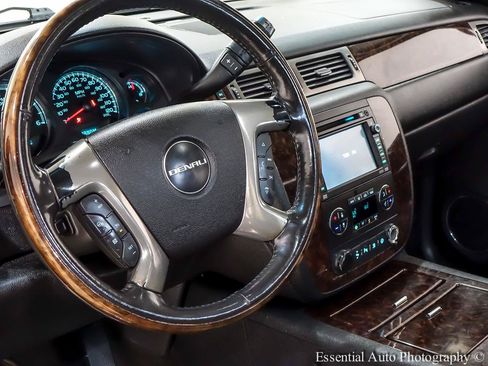 Used 2009 GMC Yukon Denali AWD/4WD image 15