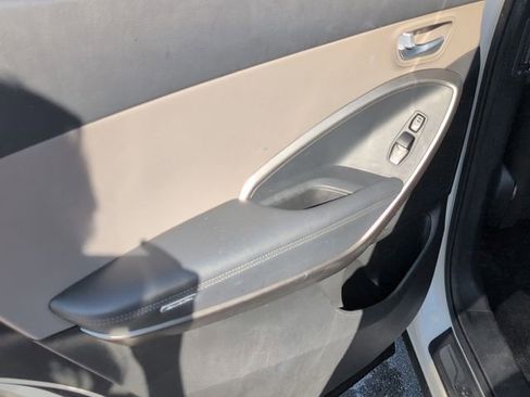 Used 2018 Hyundai Santa Fe Limited image 34