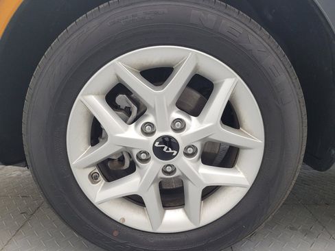 Used 2025 Kia Soul LX w/ LX Technology Package image 31