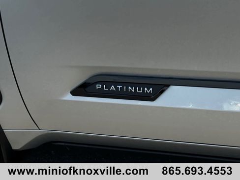 Used 2024 Toyota Sequoia Platinum AWD/4WD image 10
