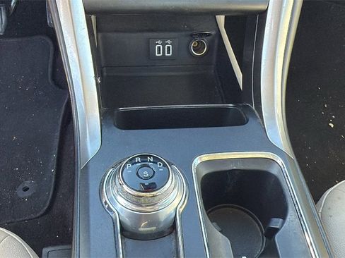 Used 2019 Ford Fusion SEL image 10