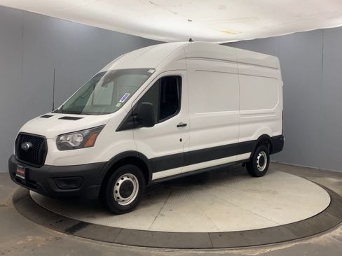 Used 2024 Ford Transit 250 148 High Roof RWD image 9