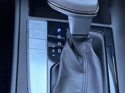 Certified 2022 Hyundai Elantra SEL w/ Preferred Accessory Package image 25