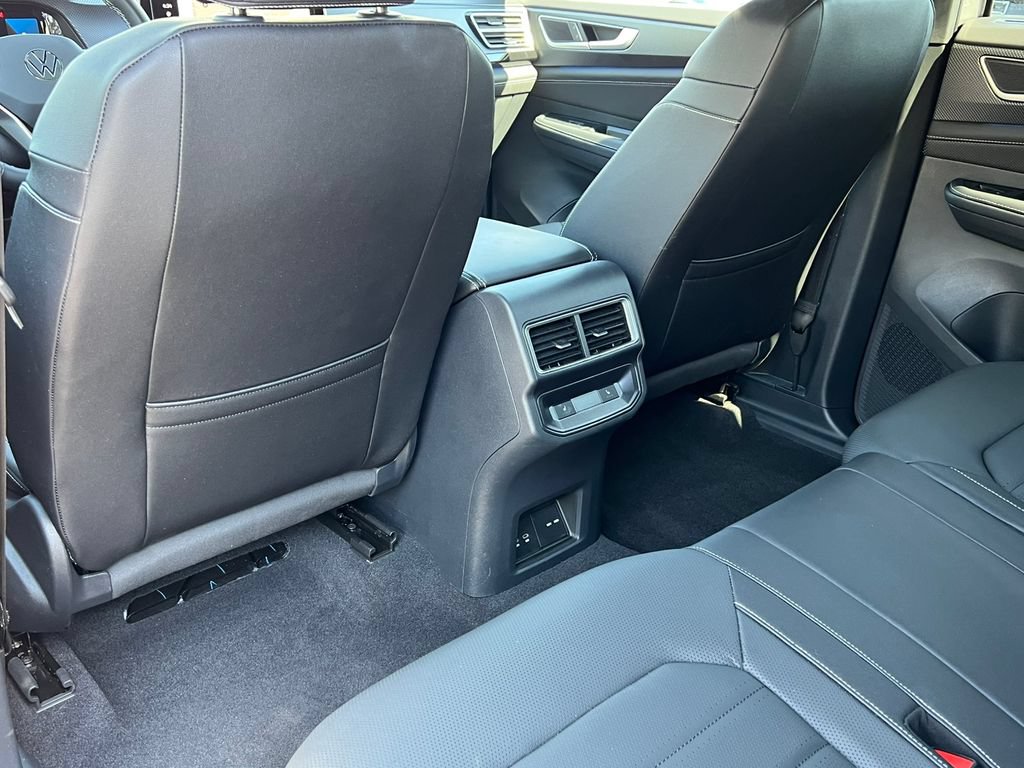 New 2025 Volkswagen Atlas Cross Sport SEL AWD/4WD image 38