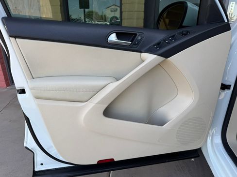 Used 2017 Volkswagen Tiguan S FWD image 18