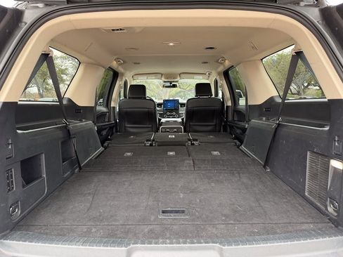 Used 2024 Ford Expedition Max XLT image 20