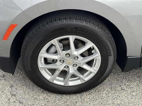 Used 2023 Chevrolet Equinox LT FWD image 30